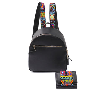 backpack de piel auténtica  con asas de chaquira artesanal y cartera de piel con detalle chaquira