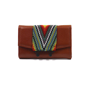 ck-932 cartera piel con grecas y geometria de chaquira artesanal